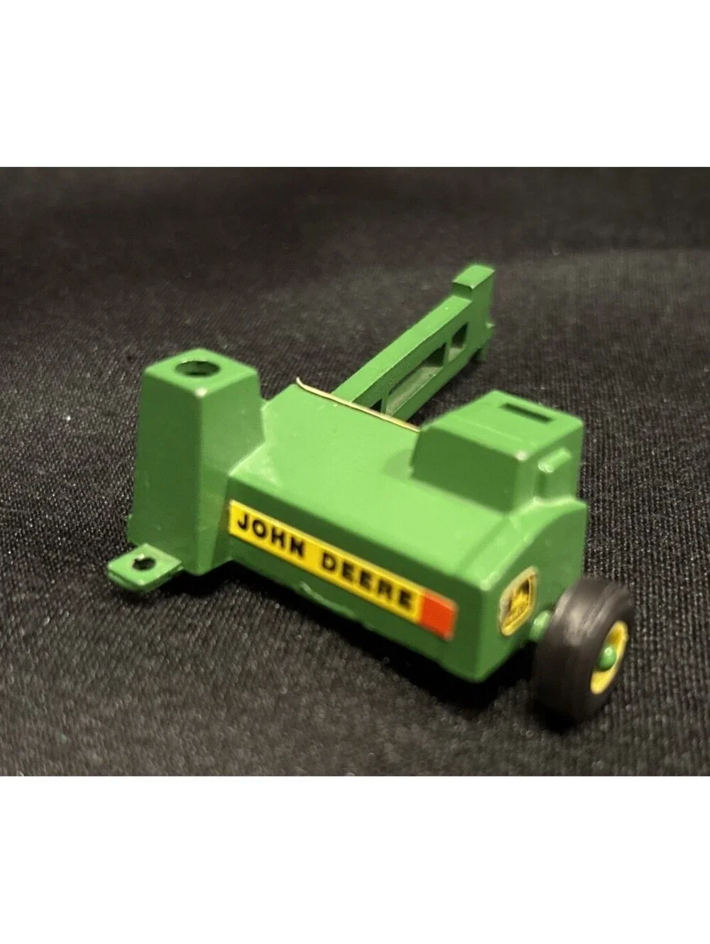 Vintage Ertl John Deere Pull Behind Forage Harvester 1/64 Die-Cast Unplayed With